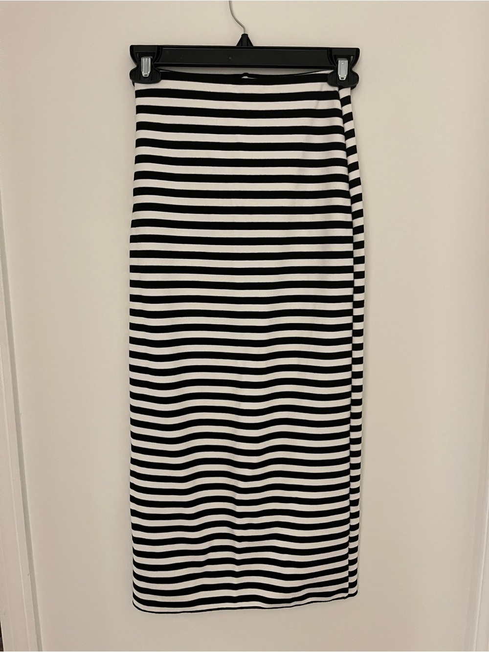 Zara Black & White Striped Knit Midi Skirt [Size Small]